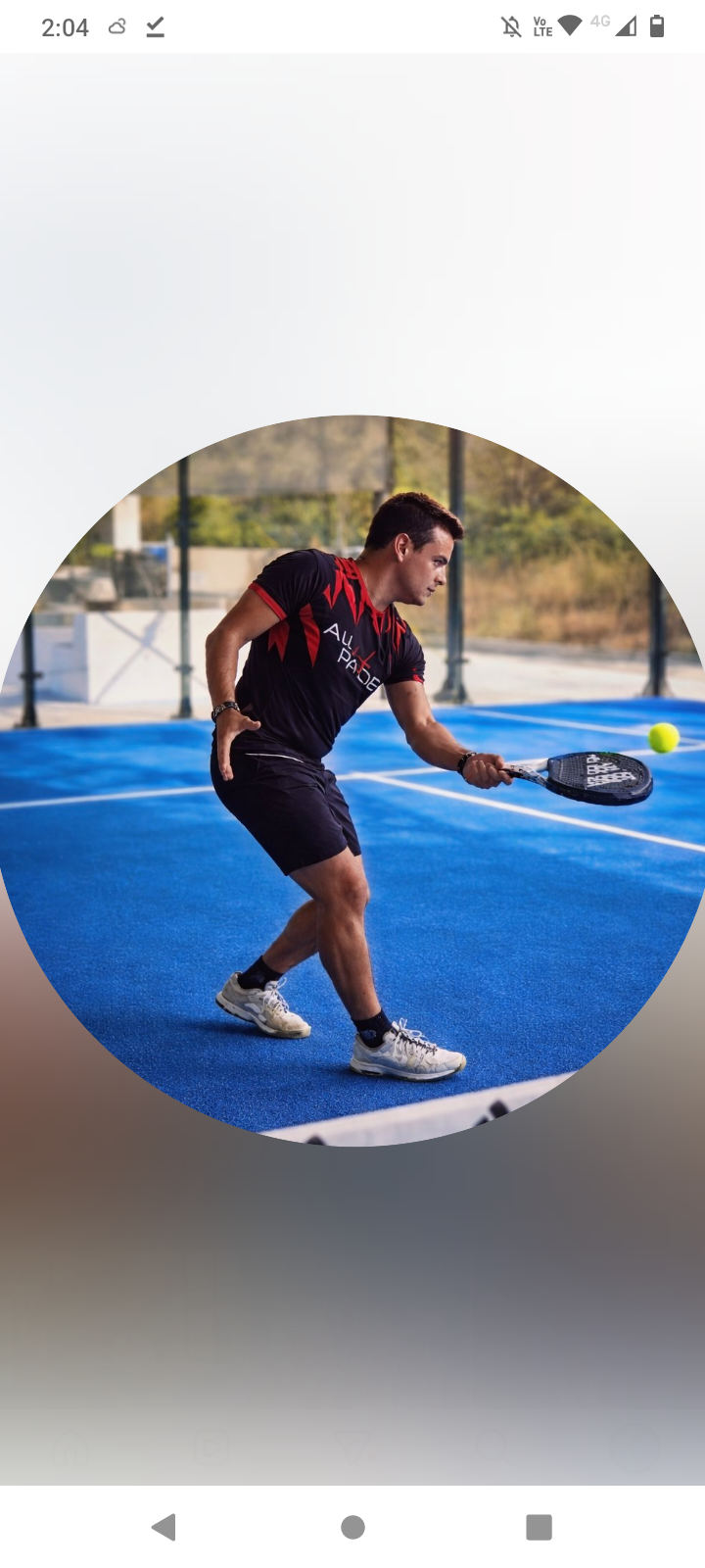 Joaquín Centeno on a padel court